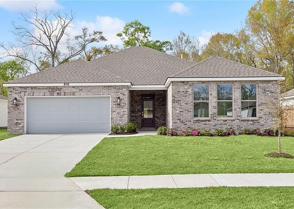 1st image of 832 Dandelion Dr