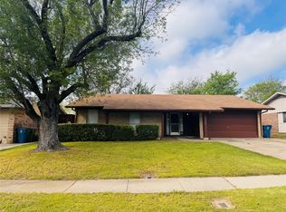 164 Price Dr, Lewisville, TX 75067
