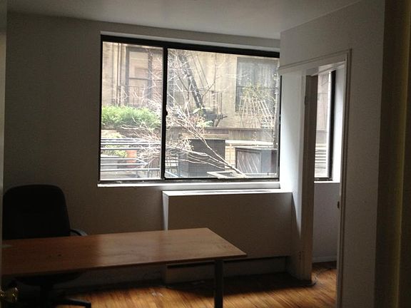 4th image of 44 E 12th St Ph C