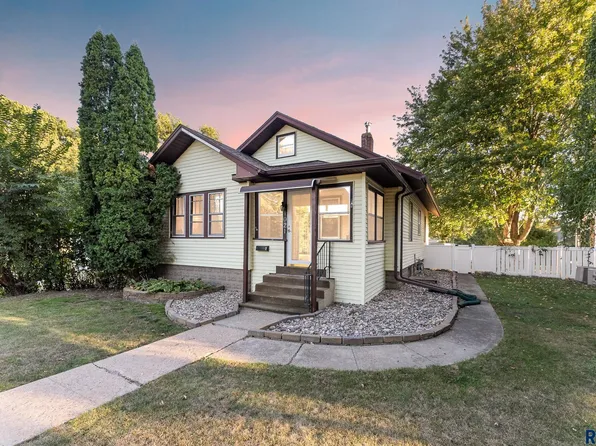1021 W 15th St, Sioux Falls, SD 57104