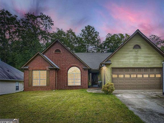 2nd image of 605 Sterling Oaks Dr