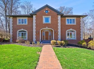 2091 Beech Grove Dr, Cincinnati, OH 45233