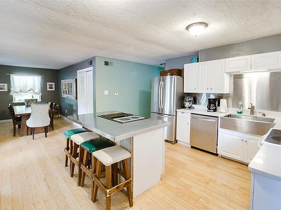 5th image of 6223 S Lakeshore Dr