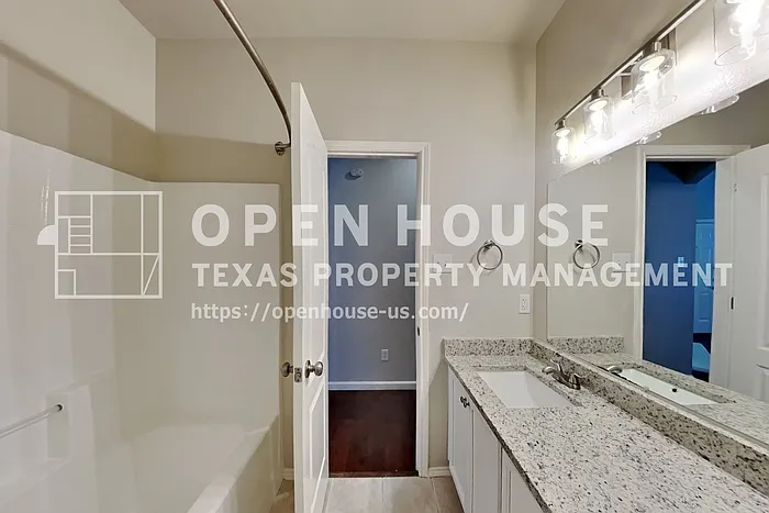 621 Soledad St — Photo 16