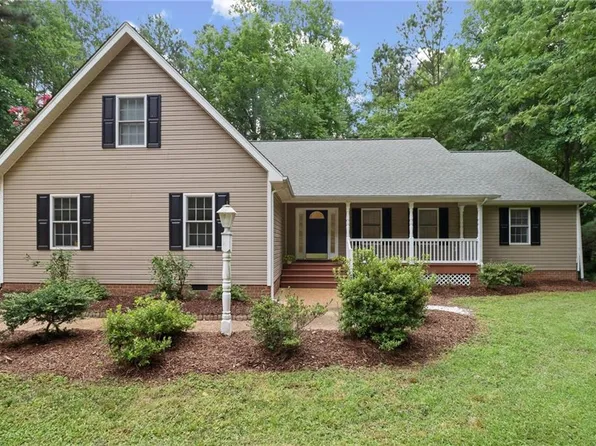 505 Plantation Rd, North, VA 23128