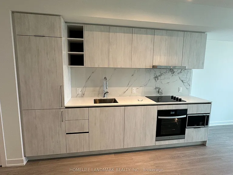 8 Wellesley St W #5602 — Photo 4