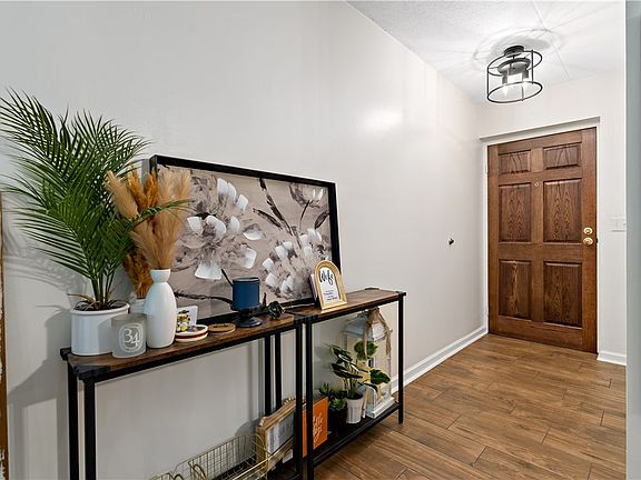 2nd image of 1712 Forest Green Dr #1712
