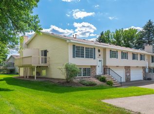 4618 1/2 Ridge Cliff Dr, Saint Paul, MN 55122