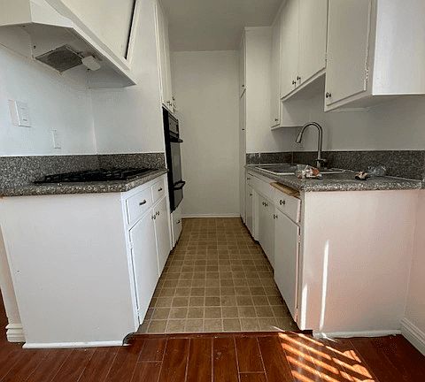3rd image of 11817 Jefferson Blvd APT 2