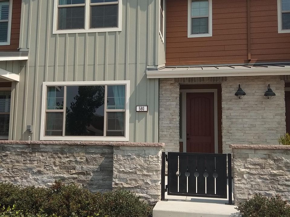 1st image of 580 Sandalwood Dr