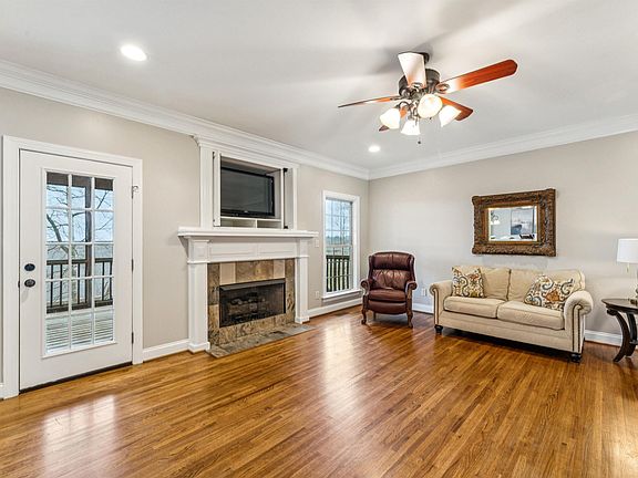 4th image of 2041 Enclave Dr