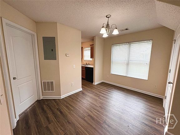 3rd image of 173 Bridgewater Circle