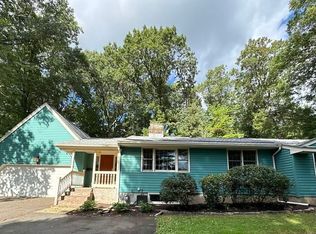 9 Arnold Way, South Windsor, CT 06074