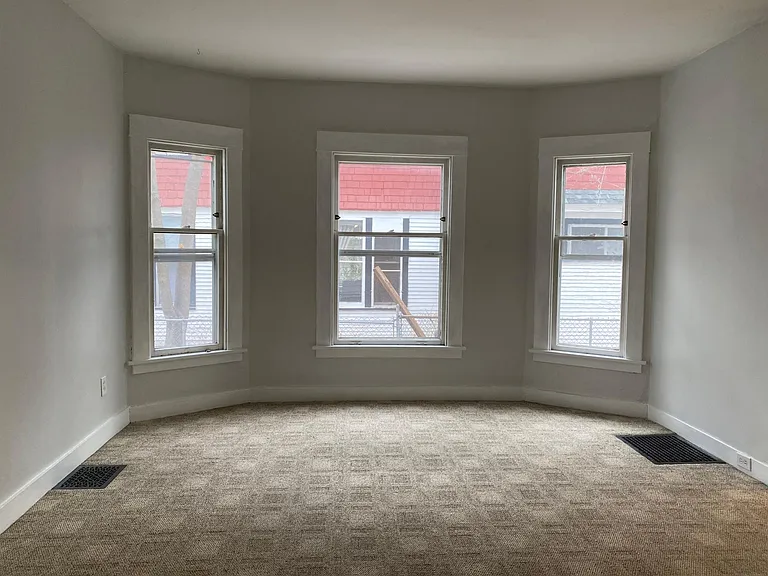 266 Fuller Ave SE #1 — Photo 6