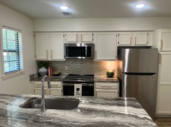 2115 Oak Meadow Cv