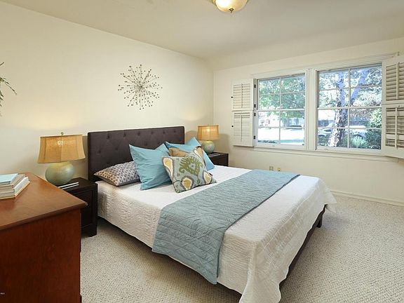 4th image of 4828 Burgoyne Ln