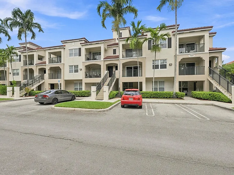 5860 W Sample Rd #307 — Photo 3