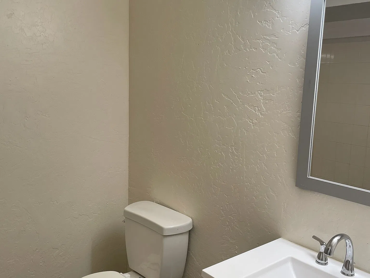2 bed, 900 sqft, $1,400 — Photo 2