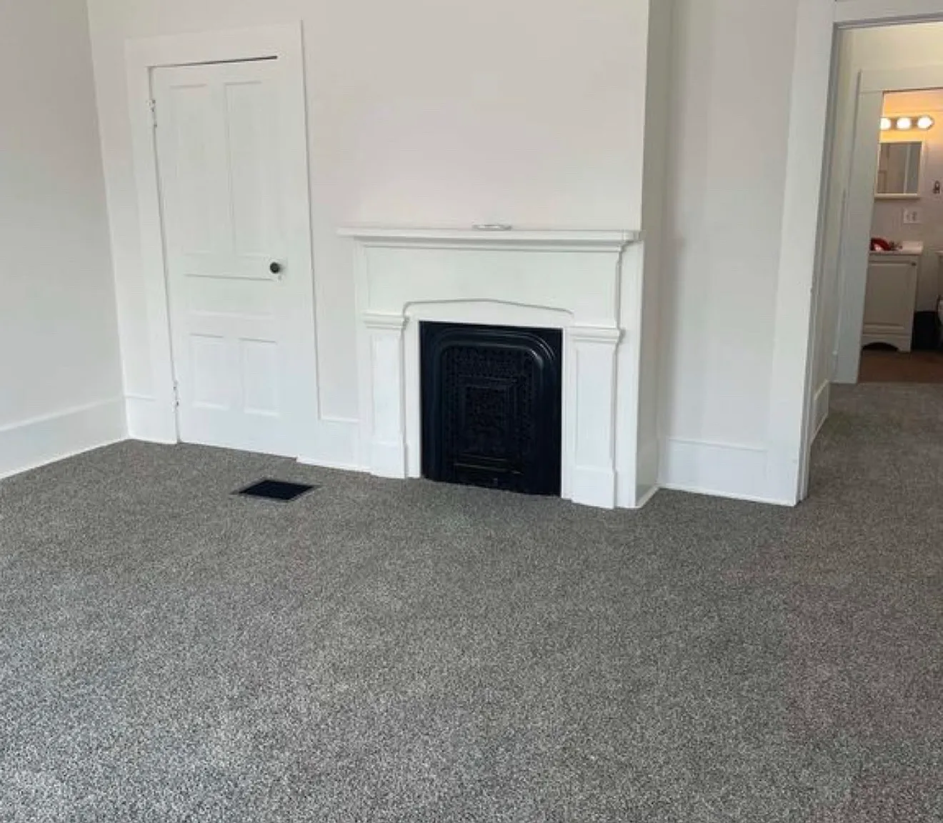 1 bed, 1100 sqft, $800 — Photo 3