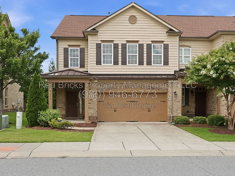 9659 Camberley Ave NW — Photo 8