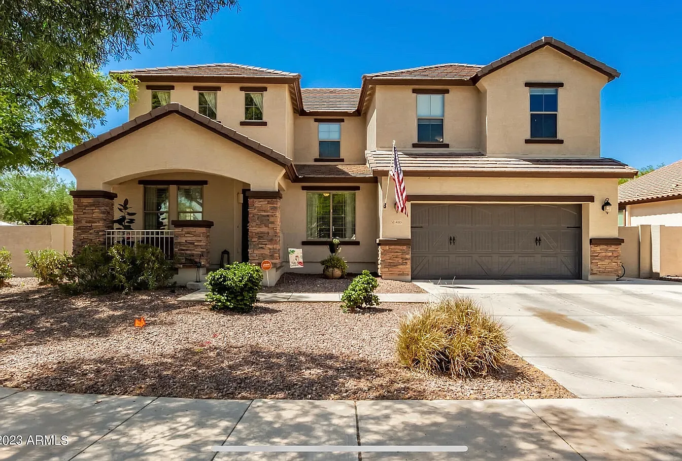 5 bed, 3120 sqft, $3,600 — Photo 2