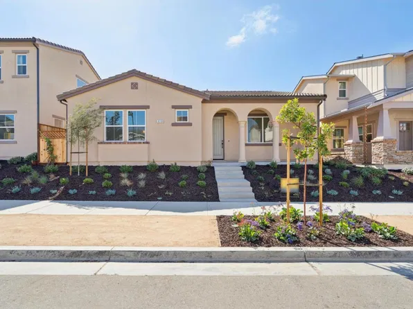 618 Santa Lucia Way, Marina, CA 93933