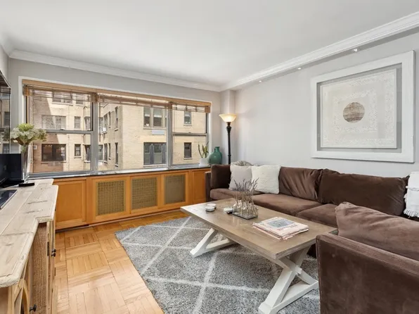 311 East 71st Street image 1 of 7