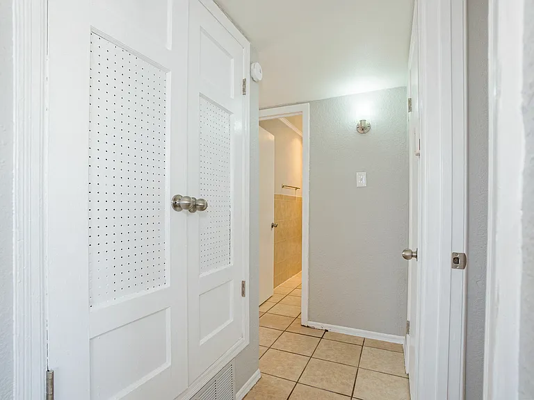 3313 Johnson Ave #16 — Photo 14