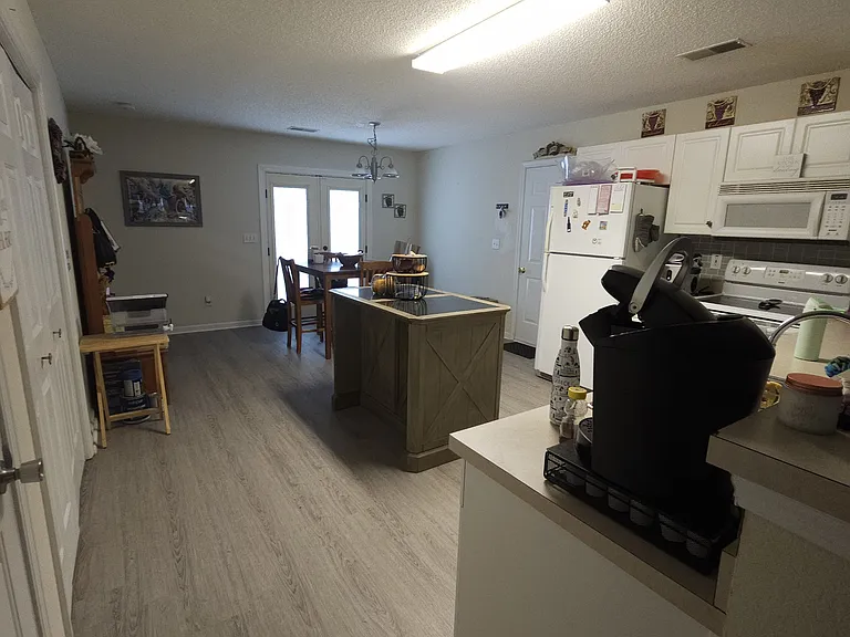 109 Hardwood Dr — Photo 10