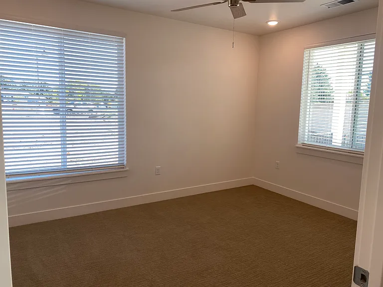 2025 E Carlson St #H208 — Photo 9