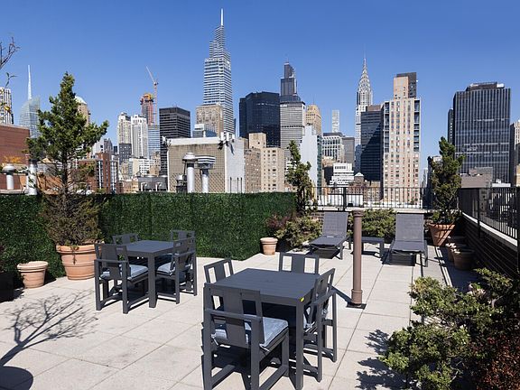 5th image of 166 E 34th St #20011