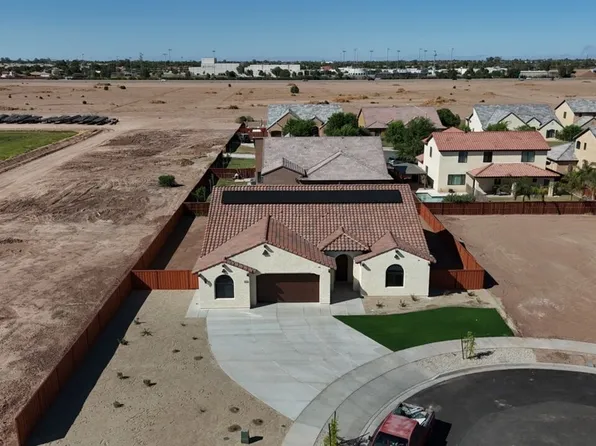 2280 Manzanita Dr, El Centro, CA 92243