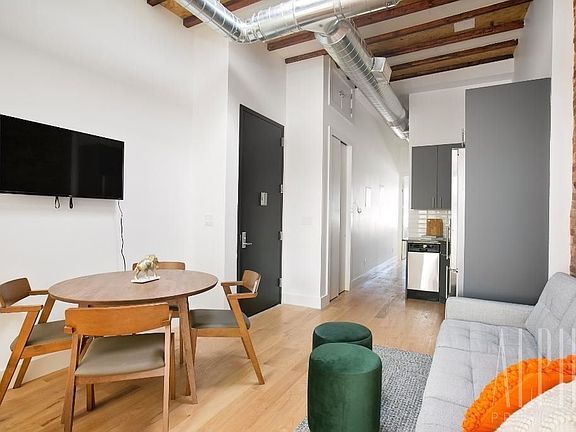 4th image of 291 Stanhope St #3F