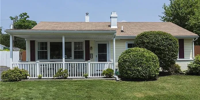 1113 Karen Ave photo 1