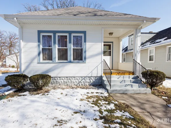 982 S Osborn Ave, Kankakee, IL 60901