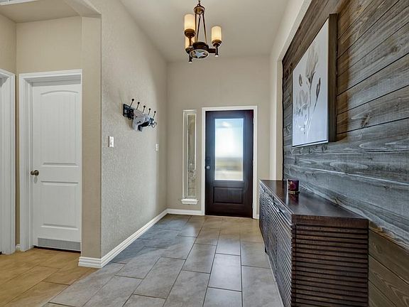 3rd image of 5875 Hopper Ct