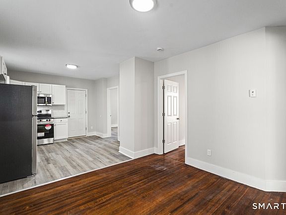 4th image of 313 Washington Avenue