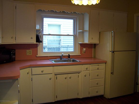 3rd image of 1241 Frieda St