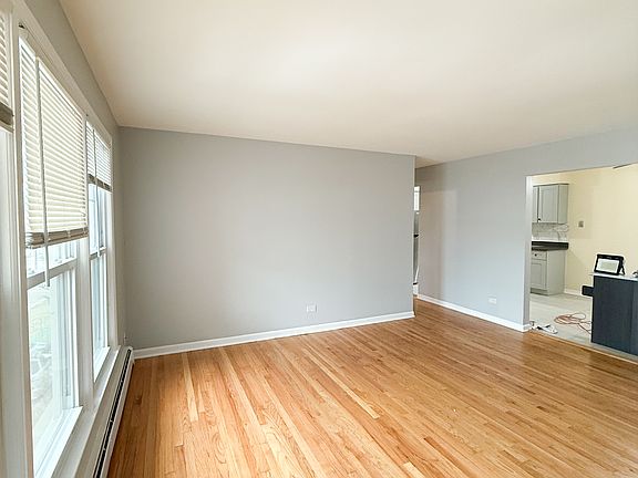 4th image of 630 N Lincoln Ave APT 205
