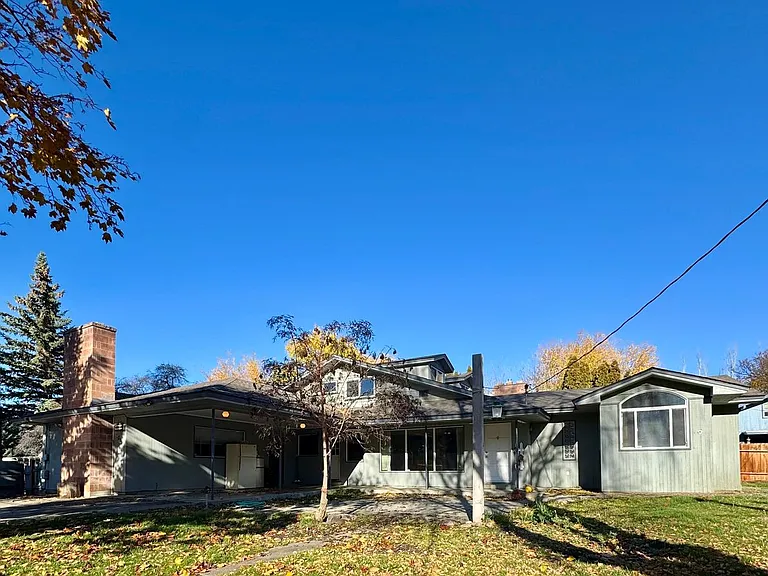 1001 N Brooklane St — Photo 1