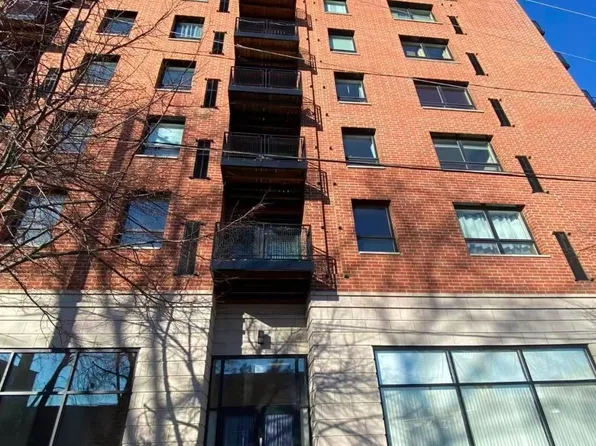 974 W 35th Pl #508, Chicago, IL 60616