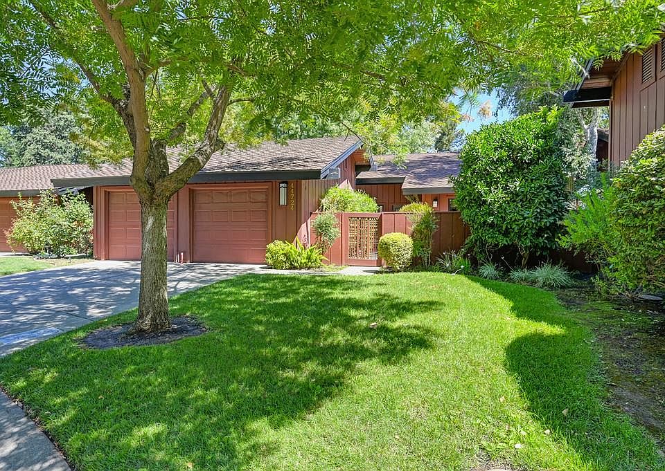 1st image of 44724 Garden Ct