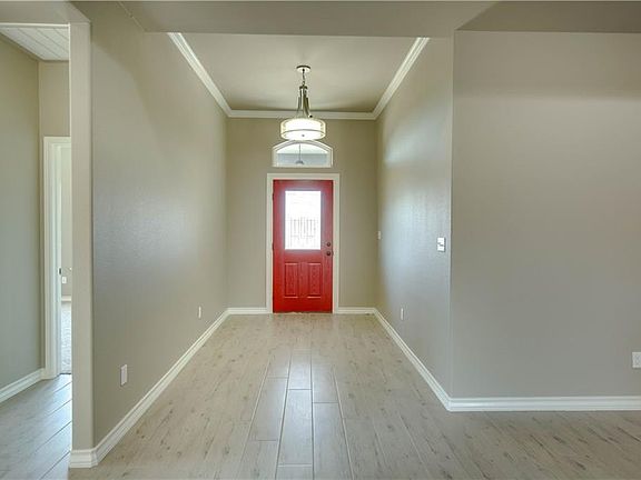 4th image of 3106 Shallow Creek Dr