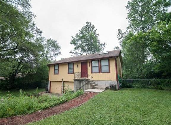 4th image of 1003 NE Lindberg Dr