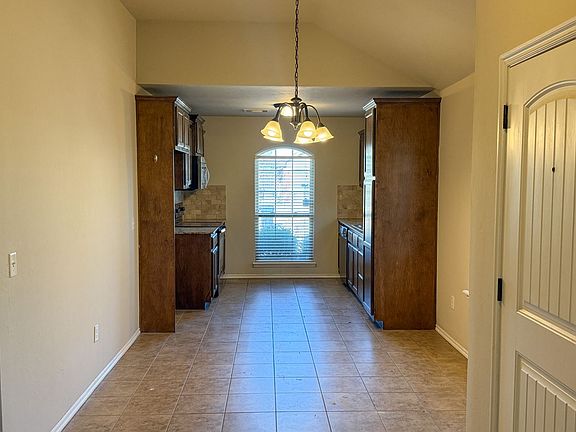 5th image of 2324 NW 199th St