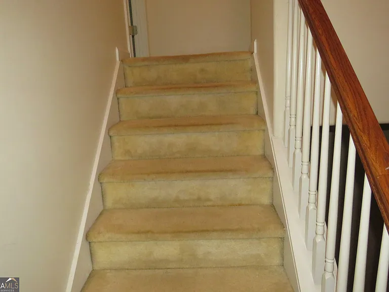 2718 Rocky Ct S — Photo 16