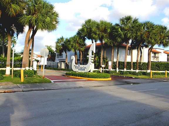 4th image of 1221 SW 124th Ct #26
