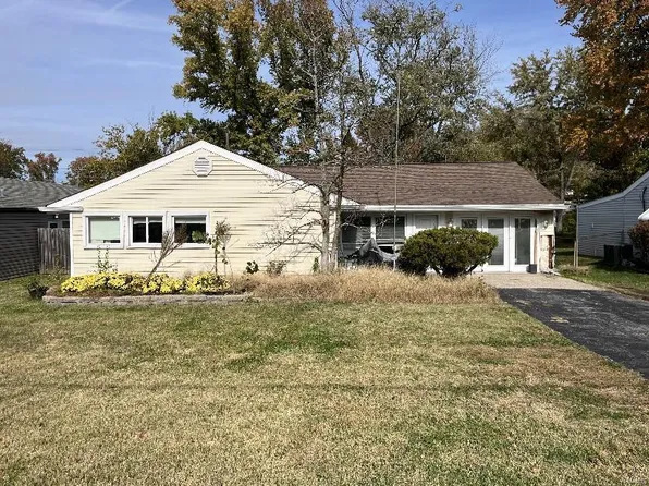 11327 Manchester Rd, Saint Louis, MO 63122