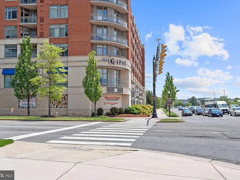 3600 Glebe Rd #202W — Photo 24