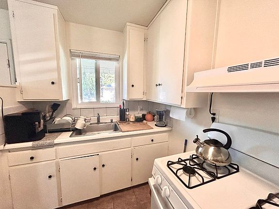 5th image of 405 G St